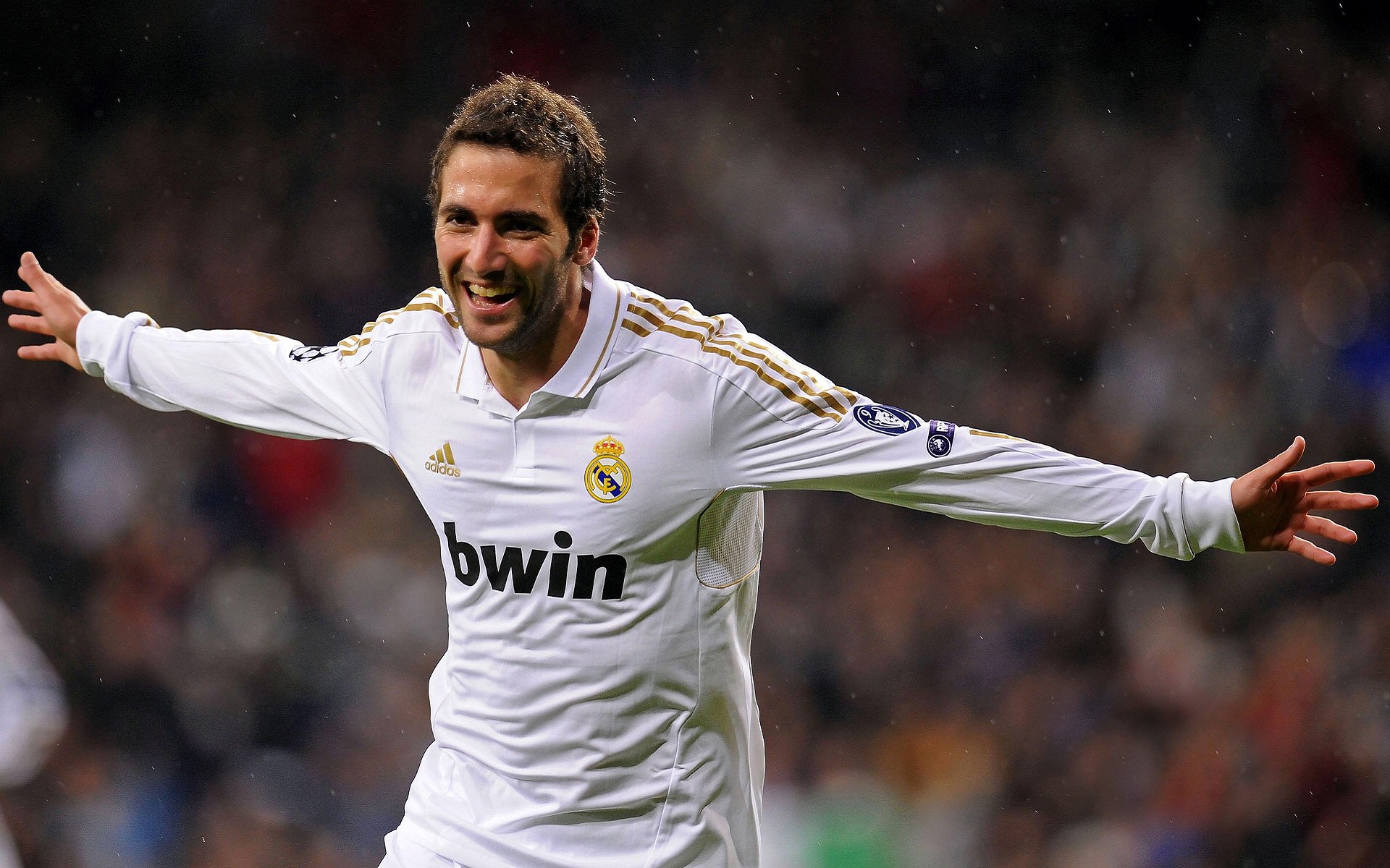 凯尔特人小前锋在训练中完成高难度突破，凯尔特人小后卫