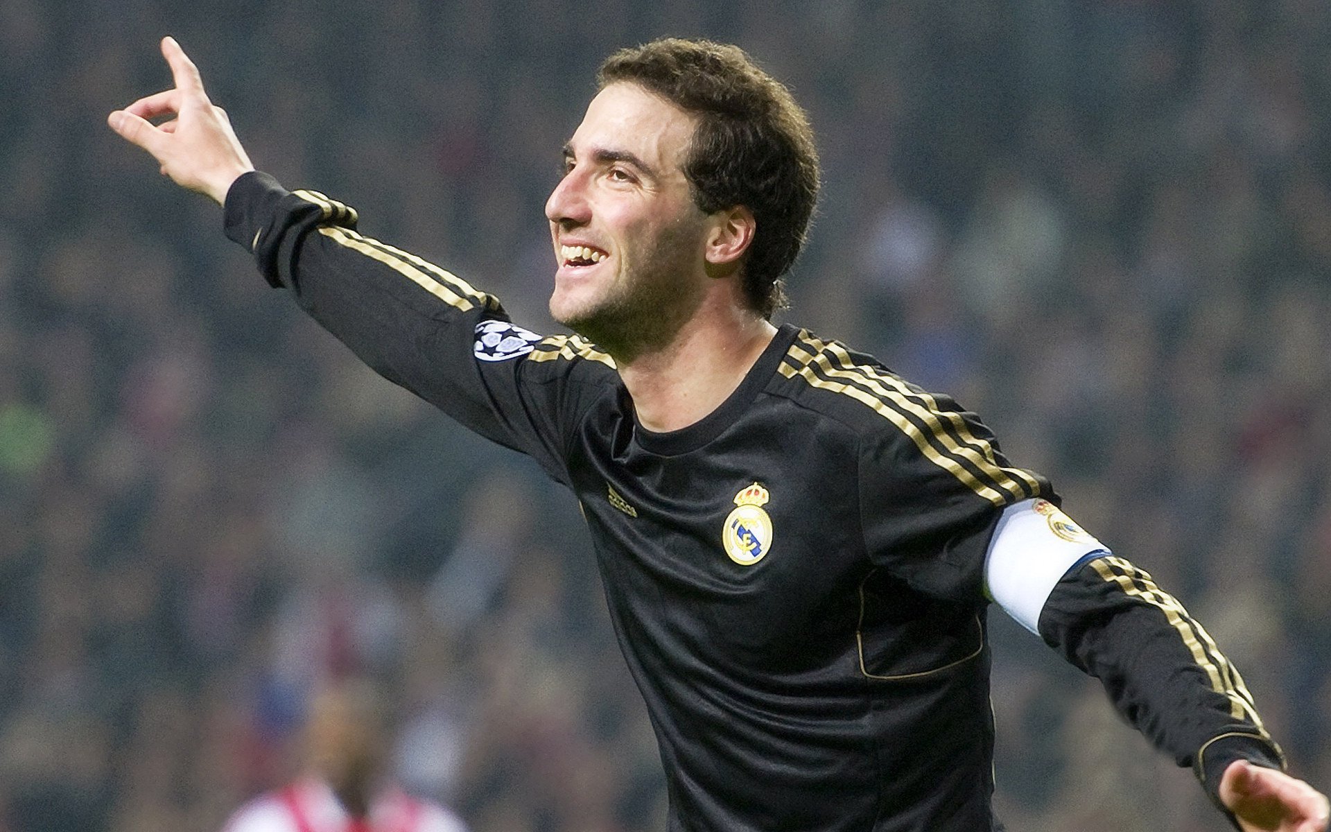 3-1！曼城狂造3神迹，哈兰德双响打崩黑马，瓜帅盛赞比肩梅罗，哈兰德 曼城球迷群